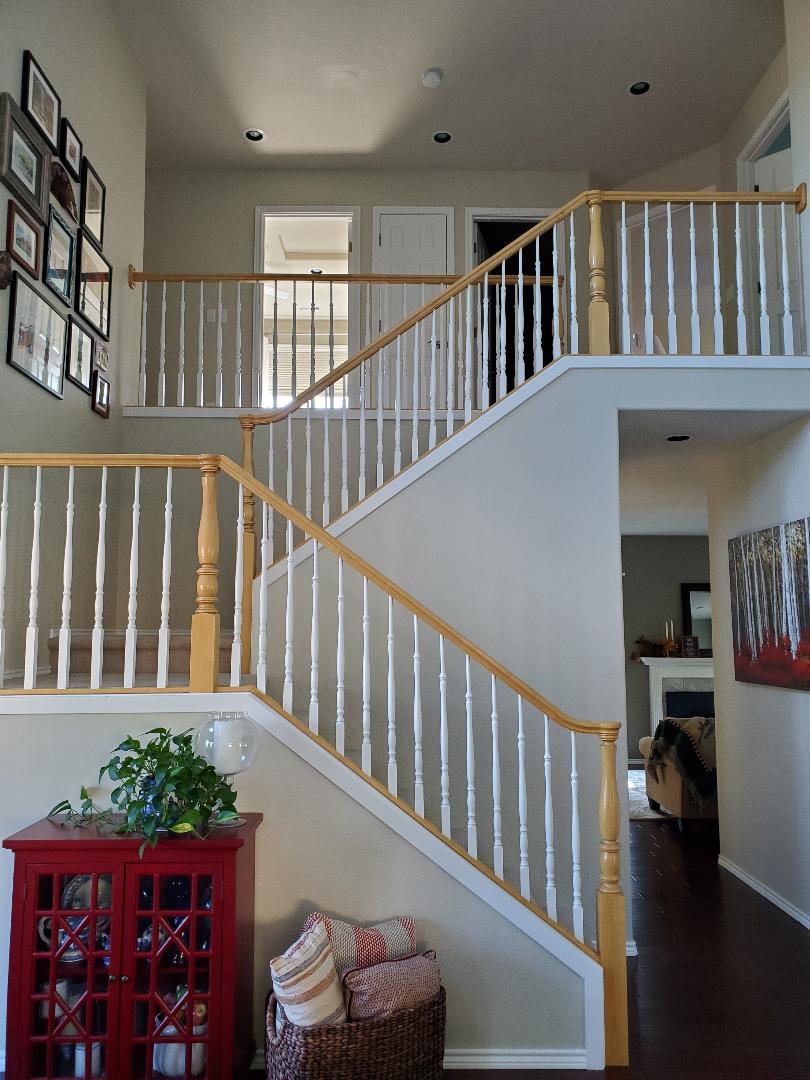 Custom NW Remodeling & Floors Design Center