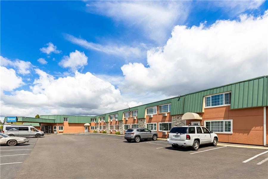 Rodeway Inn & Suites
